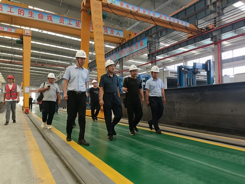 陜煤建設(shè)榆林公司承建的杭蕭綠色鋼結(jié)構(gòu)產(chǎn)業(yè)化制造基地項(xiàng)目順利通過竣工預(yù)驗(yàn)收