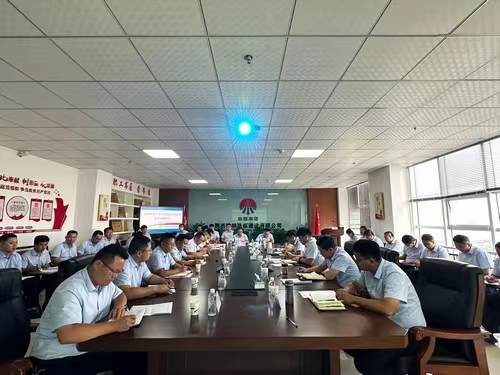 陜煤建設(shè)榆林公司召開上半年經(jīng)濟運行分析會暨全員半年測評考核大會