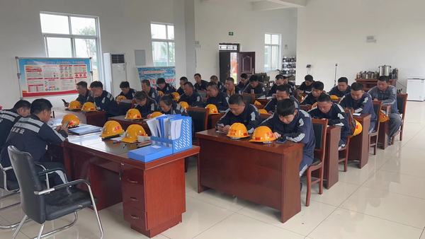 陜煤建設(shè)洗選煤運(yùn)營公司神渭蒲城運(yùn)營項(xiàng)目部：堅(jiān)持“黨建+安全”，筑牢安全生產(chǎn)堡壘