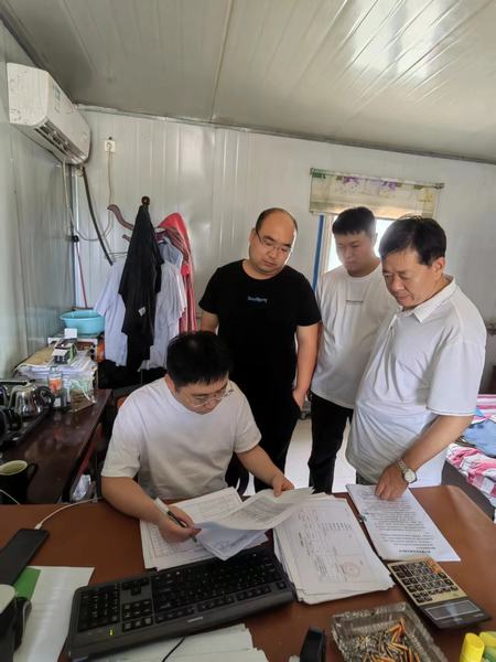 陜煤建設(shè)煤礦運(yùn)營服務(wù)分公司：念好黨員干部“四字經(jīng)”  唱響紅色引領(lǐng)安全弦