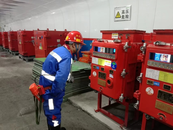 陜煤建設(shè)機(jī)電安裝公司：國(guó)慶我在崗 項(xiàng)目生產(chǎn)“不打烊”！