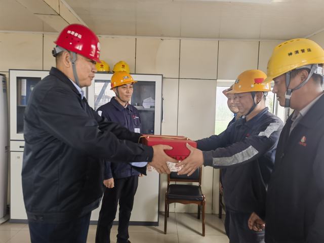  陜煤建設(shè)洗選煤運(yùn)營公司神渭蒲城運(yùn)營項(xiàng)目:濃情中秋 平安相伴