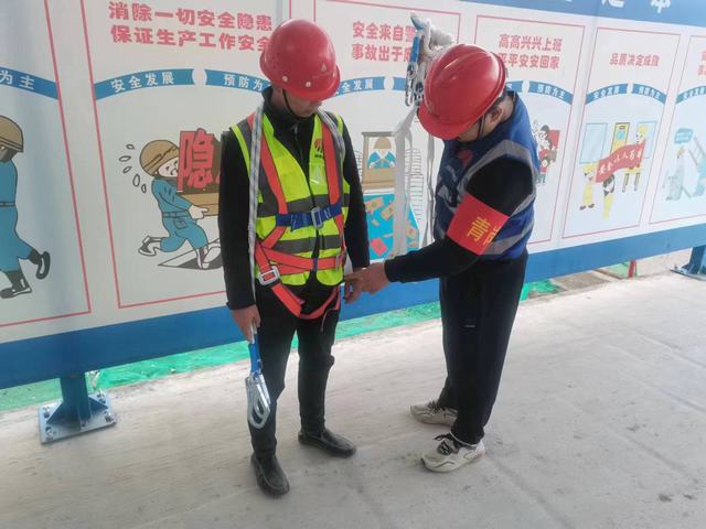 陜煤建設(shè)韓城分公司土建一項(xiàng)目部：百日安全“青”力“青”為
