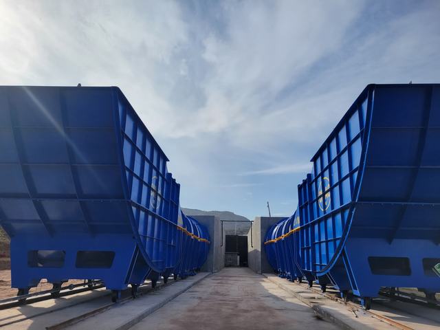 陜煤建設(shè)韓城分公司土建十三項(xiàng)目部承建的通風(fēng)機(jī)風(fēng)道及基礎(chǔ)、通風(fēng)機(jī)配電室工程順利通過竣工驗(yàn)收