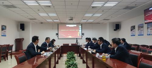 陜煤建設(shè)西北分公司開展“憶經(jīng)典 頌黨恩”主題黨日活動