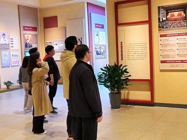 陜煤建設(shè)澄合分公司第七項(xiàng)目部開(kāi)展“廉潔之光——照亮前行之路”廉政教育活動(dòng)