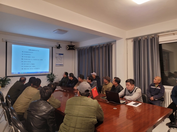 陜煤建設渭南分公司第二安裝項目部自救器實操大比拼為安全生產(chǎn)保駕護航