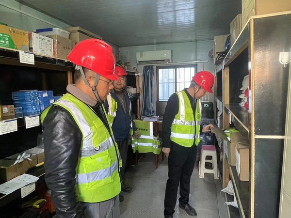 陜煤建設新龍城直屬項目部:加強冬季施工檢查力度 確保在建項目“平穩(wěn)過冬”