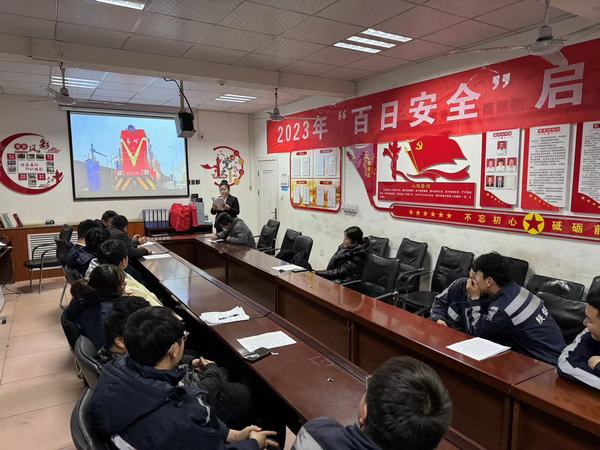 陜煤建設(shè)洗選煤運(yùn)營公司檸條塔運(yùn)營項(xiàng)目部：激情演講擊人心，安全之聲遏三違