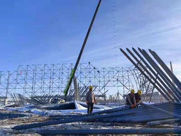 陜煤建設(shè)天工公司新疆第一項(xiàng)目部部：冬季施工夯基礎(chǔ) 爭(zhēng)分奪秒漲熱情