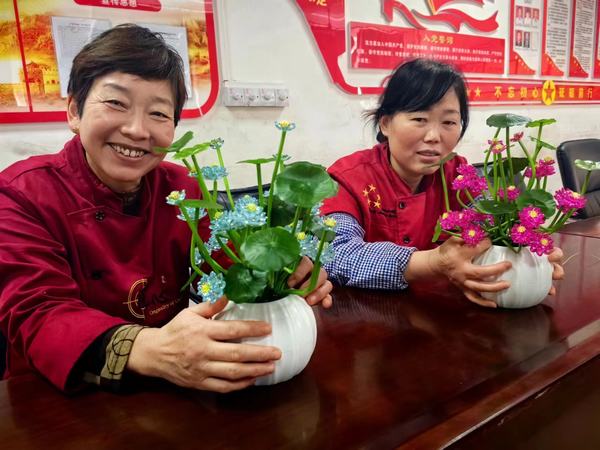 陜煤建設(shè)洗選煤運(yùn)營公司檸條塔運(yùn)營項(xiàng)目部開展 “巧手傳廉情，歡喜迎元旦”主題手工活動
