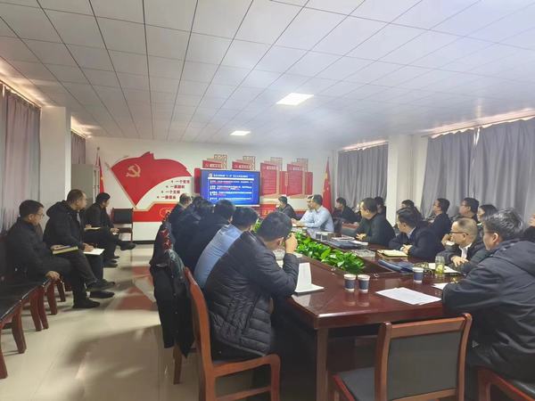 陜煤建設(shè)煤礦運(yùn)營(yíng)服務(wù)分公司：緊盯節(jié)日病 從嚴(yán)糾四風(fēng)