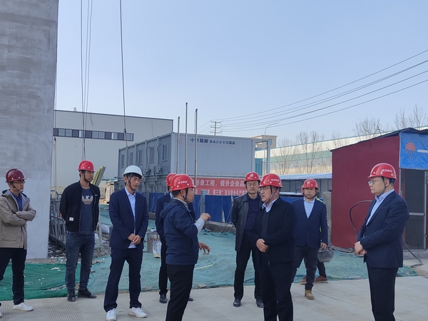 陜建機(jī)公司董事長(zhǎng)楊宏軍一行蒞臨陜煤建設(shè)渭南分公司承建的河北龐源項(xiàng)目檢查指導(dǎo)