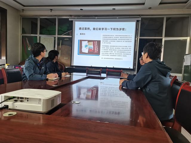 陜煤建設(shè)韓城分公司土建五項(xiàng)目部：“三線并進(jìn)”讓安全教育永遠(yuǎn)在路上！