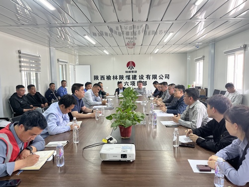 榆林城投集團總會計師朱志昌一行蒞臨陜煤建設(shè)榆林公司承建的榆溪希望城建設(shè)項目檢查指導工作