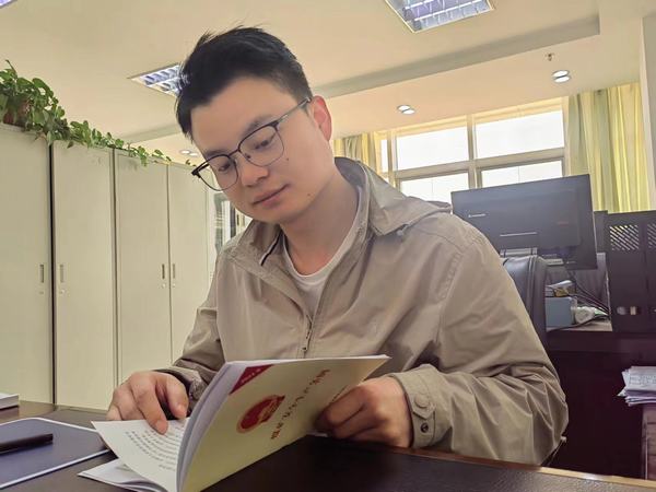 陜煤建設(shè)煤礦運(yùn)營(yíng)服務(wù)分公司：讓讀書(shū)成就美好遇見(jiàn)