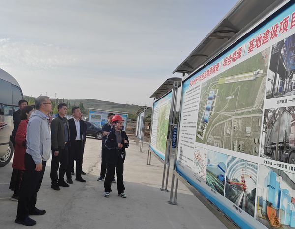 江西省贛州市委常委、副市長竇良坦蒞臨陜煤建設(shè)天工公司新疆第一項目部調(diào)研指導工作