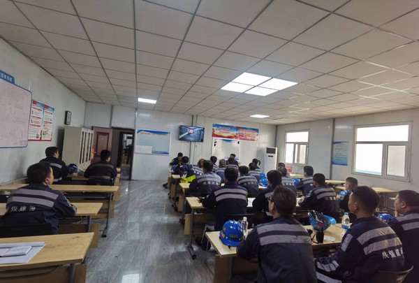 陜煤建設(shè)洗選煤運營公司紅柳林洗煤廠項目部： 打響“安全月”第一炮