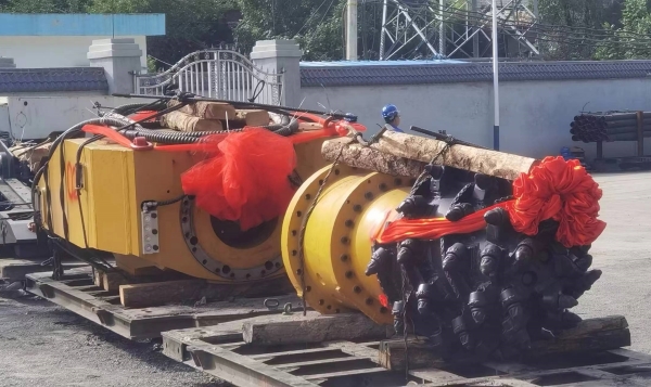 陜煤建設(shè)礦建三公司銅川項目部首臺綜掘機(jī)成功完成入井組裝調(diào)試運行