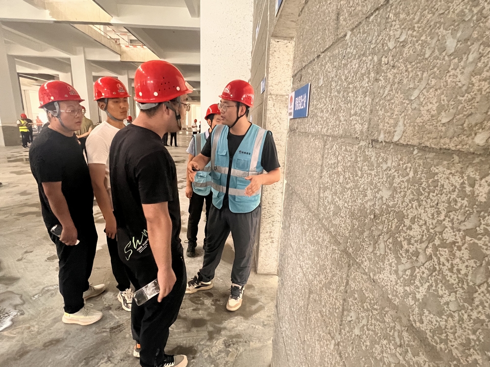 陜煤建設(shè)渭南分公司“補(bǔ)短板、強(qiáng)弱項(xiàng)、重落實(shí)”對標(biāo)交流學(xué)習(xí)圓滿收官