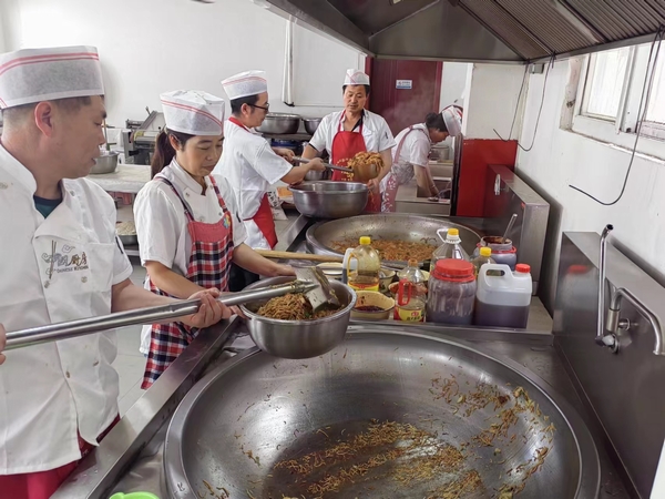 陜煤建設(shè)煤礦運營服務(wù)分公司：弘揚勤儉節(jié)約風 引領(lǐng)文明“新食尚”