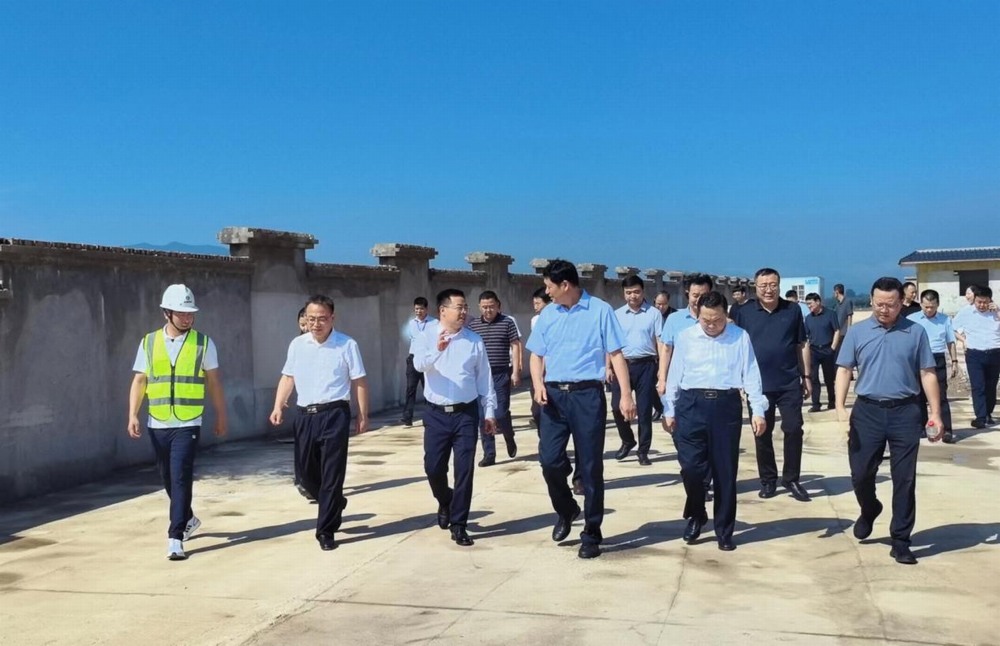 陜煤建設(shè)綠宇公司：咸陽市委常委、副市長羅軍蒞臨陜煤建設(shè)綠宇公司承建的淳化縣殯葬服務(wù)設(shè)施建設(shè)項目指導(dǎo)工作