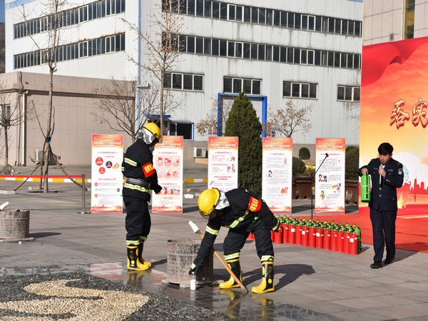 陜煤建設(shè)煤礦運(yùn)營服務(wù)分公司：把好消防關(guān) 防患于未“燃”