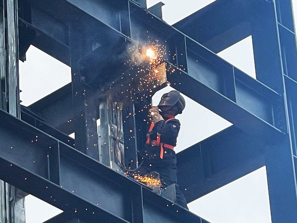 中秋堅守，詮釋別樣“團圓”