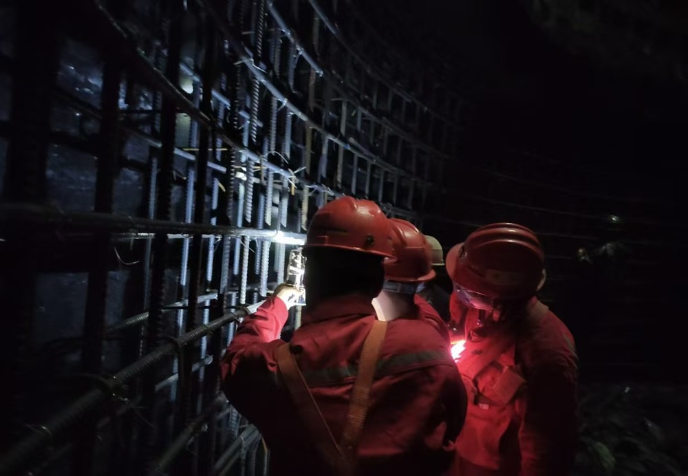 陜煤建設(shè)礦建二公司：75 周年普天慶國慶，礦建二公司堅守奏華章