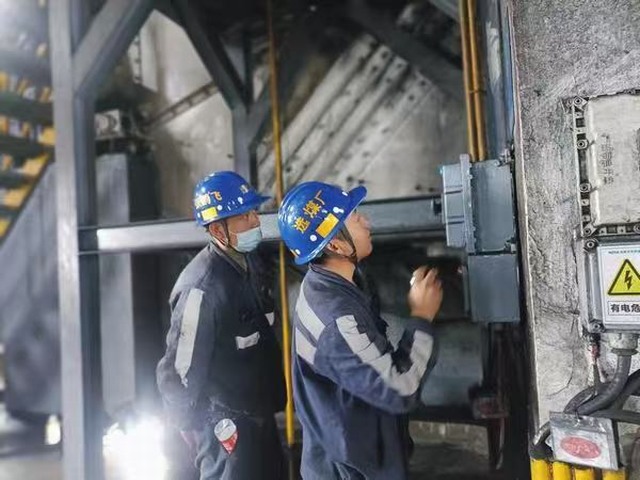 陜煤建設(shè)洗選煤運營公司紅柳林洗煤廠項目部：盡心做排查 安全過大年