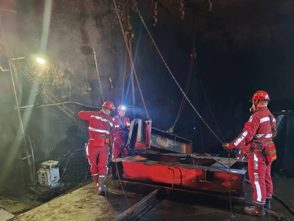 陜煤建設(shè)機電安裝公司：崗位上的春節(jié)，他們的堅守很 “燃”