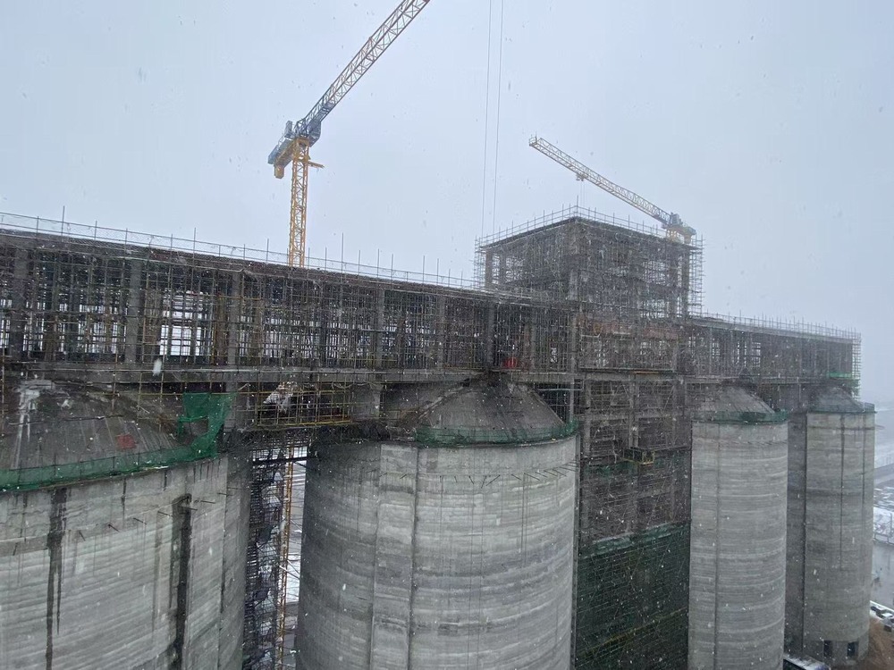 陜煤建設(shè)第二直屬項(xiàng)目部：43.8米高空鏖戰(zhàn)，攻克原煤倉施工“硬骨頭”