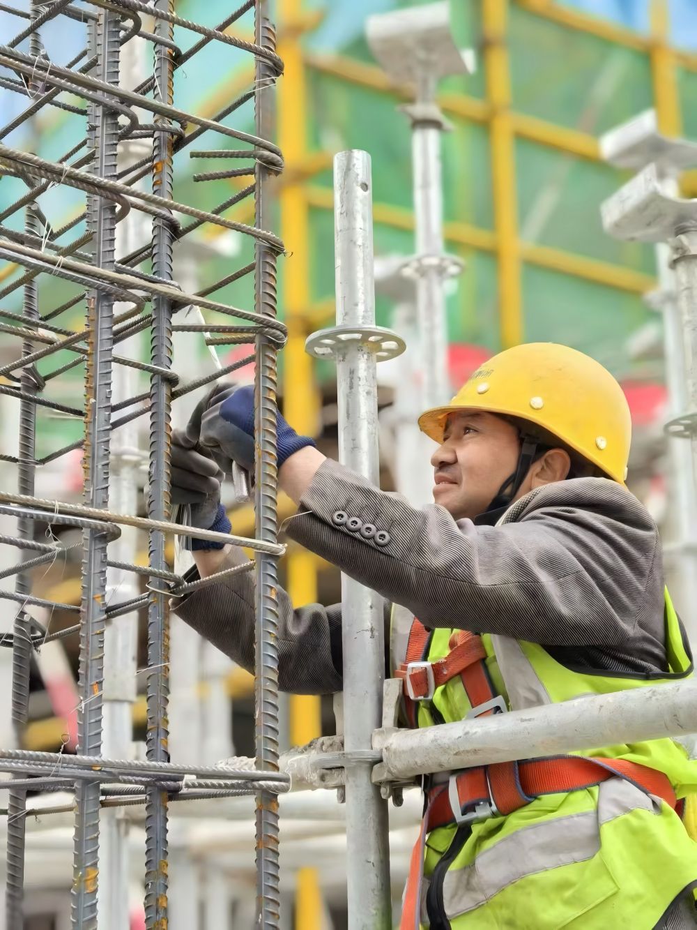 陜煤建設(shè)天工公司土建第九項(xiàng)目部：春風(fēng)勁吹施工忙，李家溝風(fēng)井項(xiàng)目加速前行