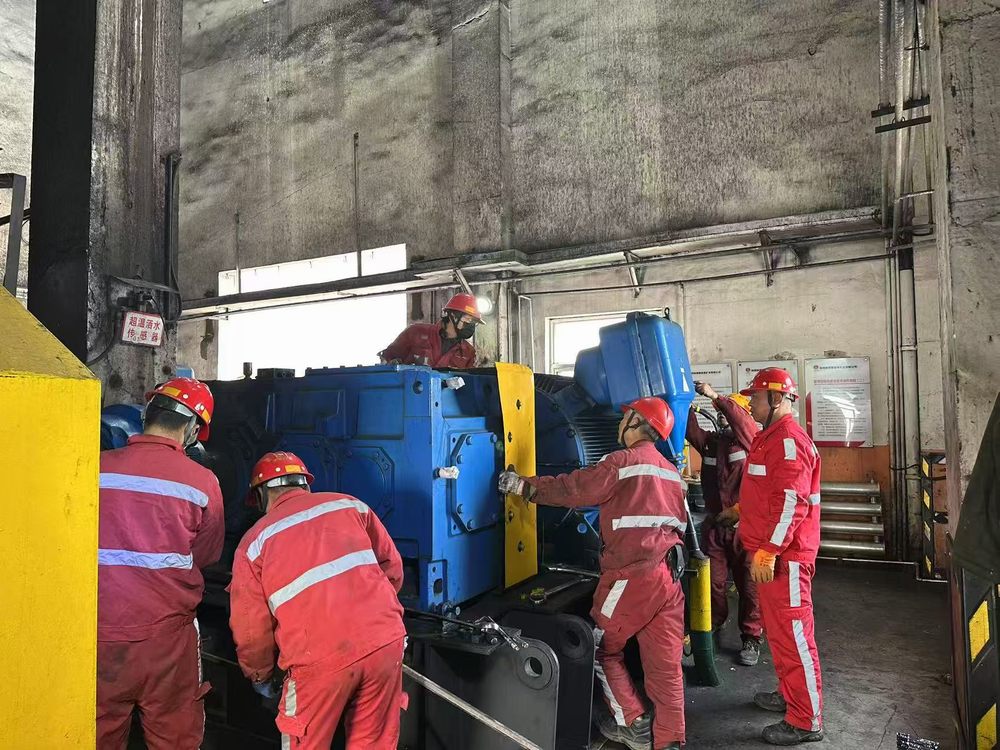 陜煤建設(shè)機(jī)電安裝公司曹家灘項(xiàng)目部高效完成檢修任務(wù)，筑牢安全生產(chǎn)防線