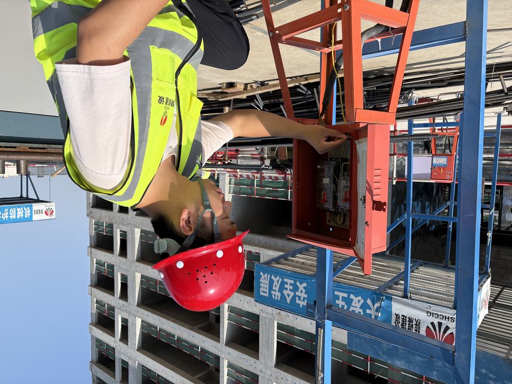 陜煤建設天工公司的 520 硬核告白：安全帽作玫瑰，卷尺圖紙寫情詩