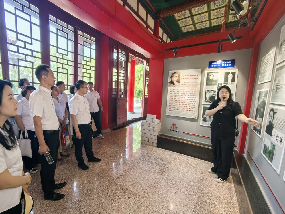 陜煤建設(shè)路橋分公司黨支部開展“緬懷先烈憶黨史，傳承精神踐初心”主題黨日活動(dòng)