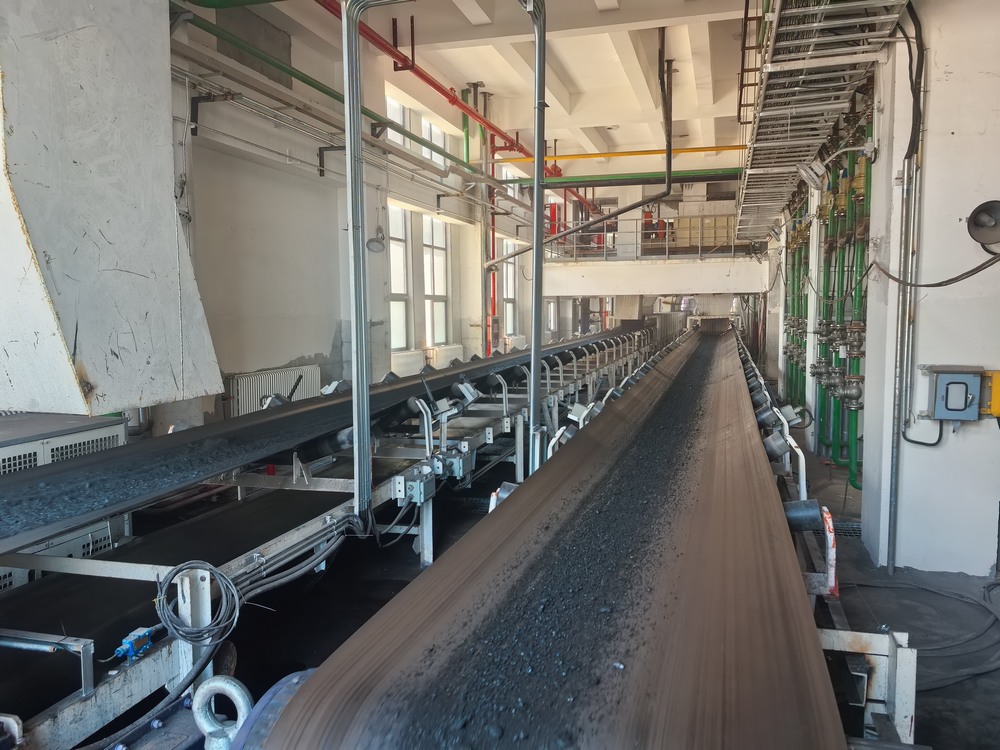 陜煤建設(shè)韓城分公司安裝四項目部：王峰煤礦選煤廠帶煤試生產(chǎn)成功，以攻堅之勢鑄就精品工程