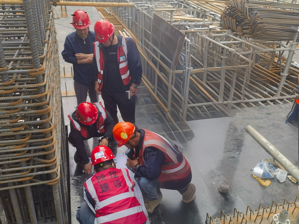 陜煤建設(shè)與浙江二建跨項目聯(lián)動 ，聚焦汽機預埋螺栓施工技術(shù)攻堅