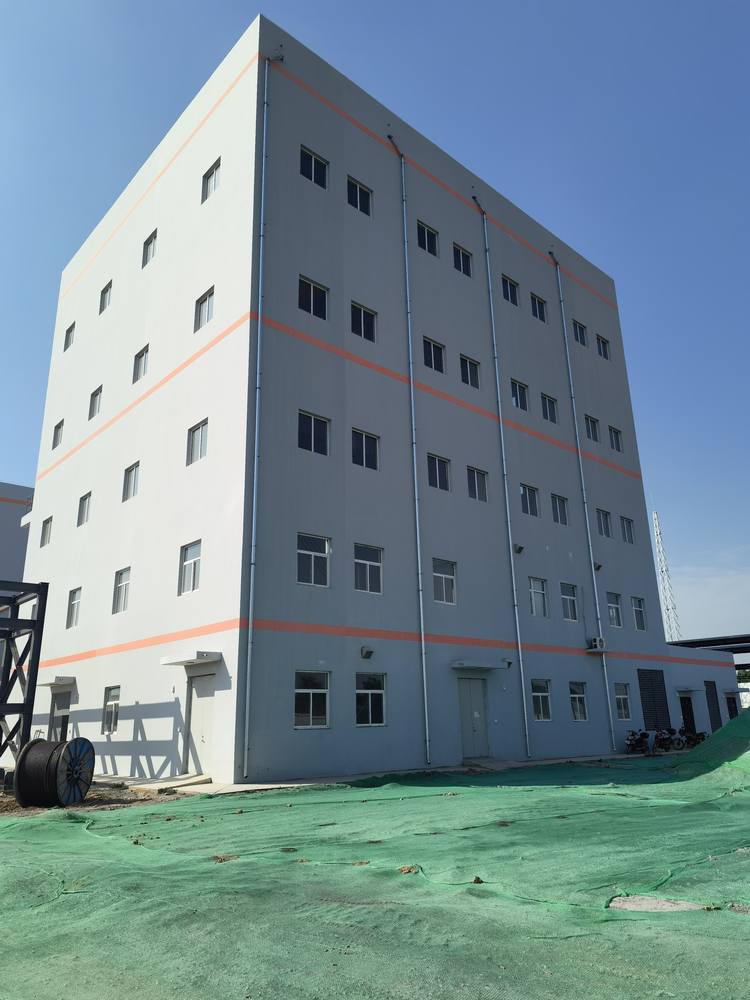 陜煤建設(shè)渭南分公司承建的胡家河二號(hào)風(fēng)井項(xiàng)目提升機(jī)房工程順利通過竣工驗(yàn)收