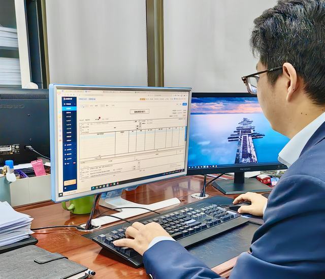 規(guī)尺之內(nèi)，煙火之外