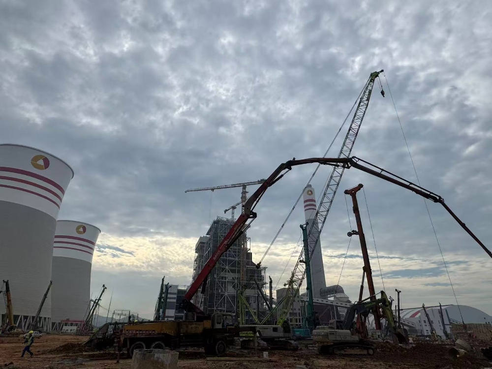 24小時鏖戰(zhàn)！陜煤電力上高有限公司2x1000MW清潔煤電擴(kuò)建項(xiàng)目煤倉間灌注樁圓滿完成