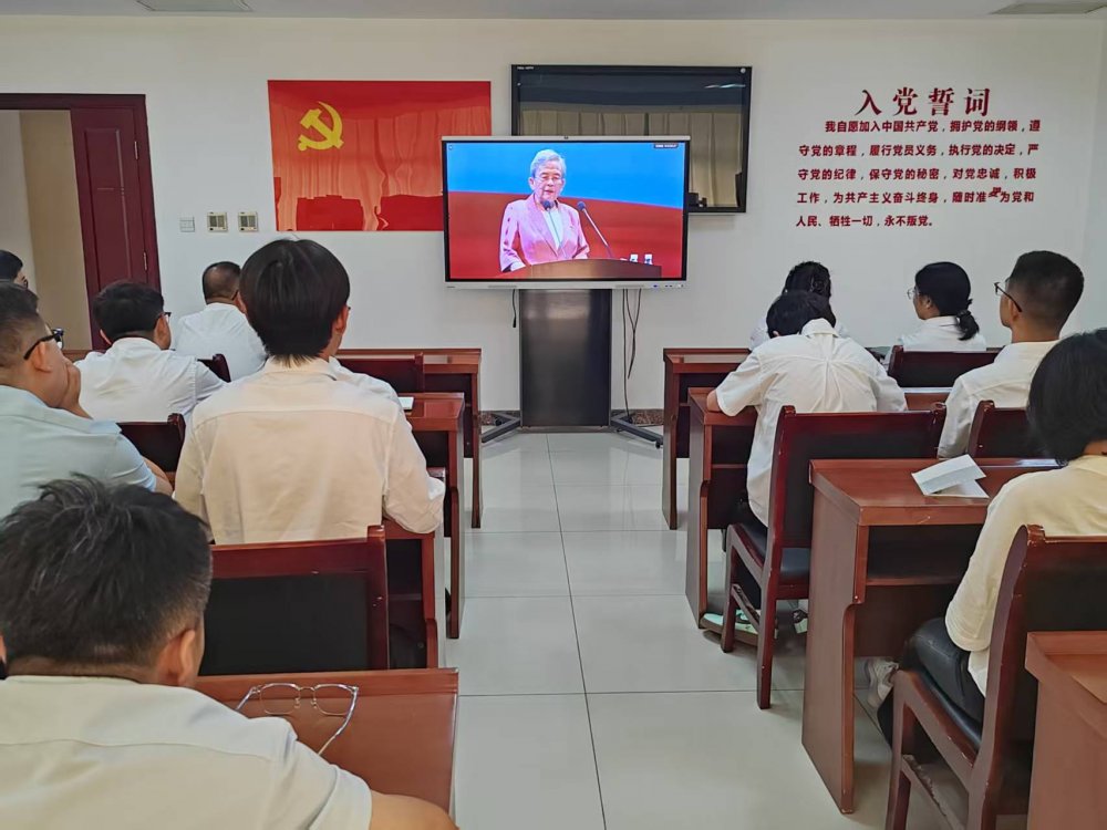 陜煤建設(shè)煤礦運(yùn)營(yíng)服務(wù)分公司:深學(xué)先進(jìn)黨員事跡 凝聚高質(zhì)量發(fā)展新動(dòng)能