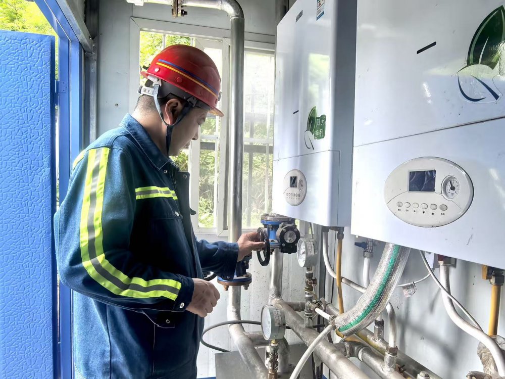 陜煤建設(shè)機(jī)電安裝公司玉華項(xiàng)目部：冬季保障“組合拳” 筑牢職工安全線(xiàn)