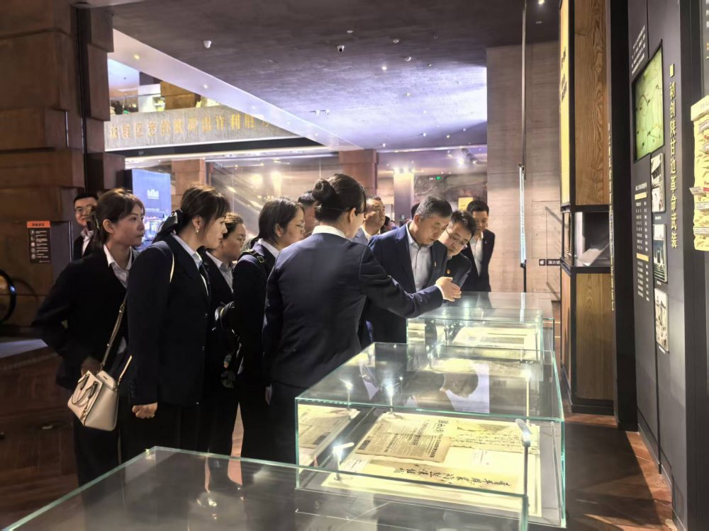 陜煤建設(shè)物資設(shè)備管理黨支部開展“緬懷革命英烈，傳承紅色基因”主題黨日活動