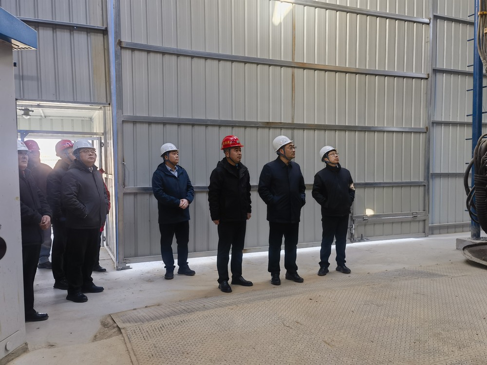 陜西彬長礦業(yè)集團有限公司董事長焦小年深入陜煤建設礦建二公司第一項目部檢查指導工作