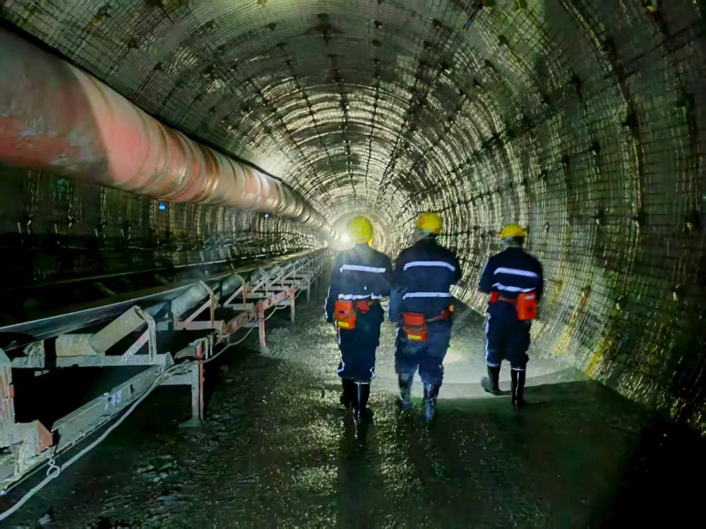 陜煤建設(shè)煤礦運(yùn)營服務(wù)分公司：深嚴(yán)細(xì)實(shí)護(hù)平安 決戰(zhàn)姿態(tài)開新局