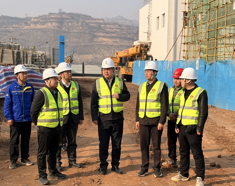 陜西省煤層氣公司黨委委員、紀委書記董巨國一行深入天工公司基層項目檢查指導(dǎo)