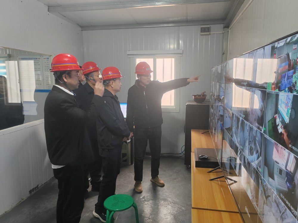 國能陜西榆神礦業(yè)有限公司大保當(dāng)煤礦董事長李鋒一行蒞臨陜煤建設(shè)礦建三公司小保當(dāng)項目考察調(diào)研